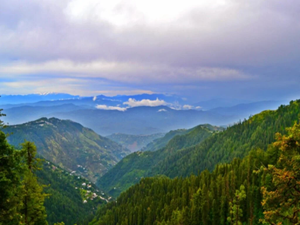 Trekkers at Mushkpuri